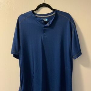 Roundtree & Yorke Men’s XL Performance 3-Button Crew Tee